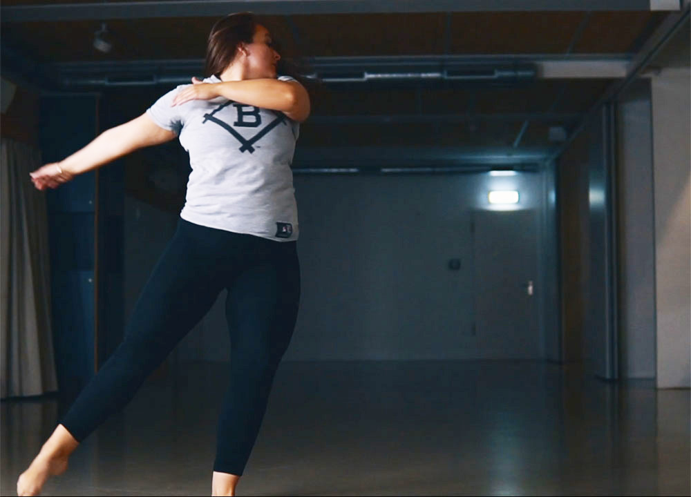 Laura Elisa HipHop Tanz Workshop Online Esche Jugendkunsthaus